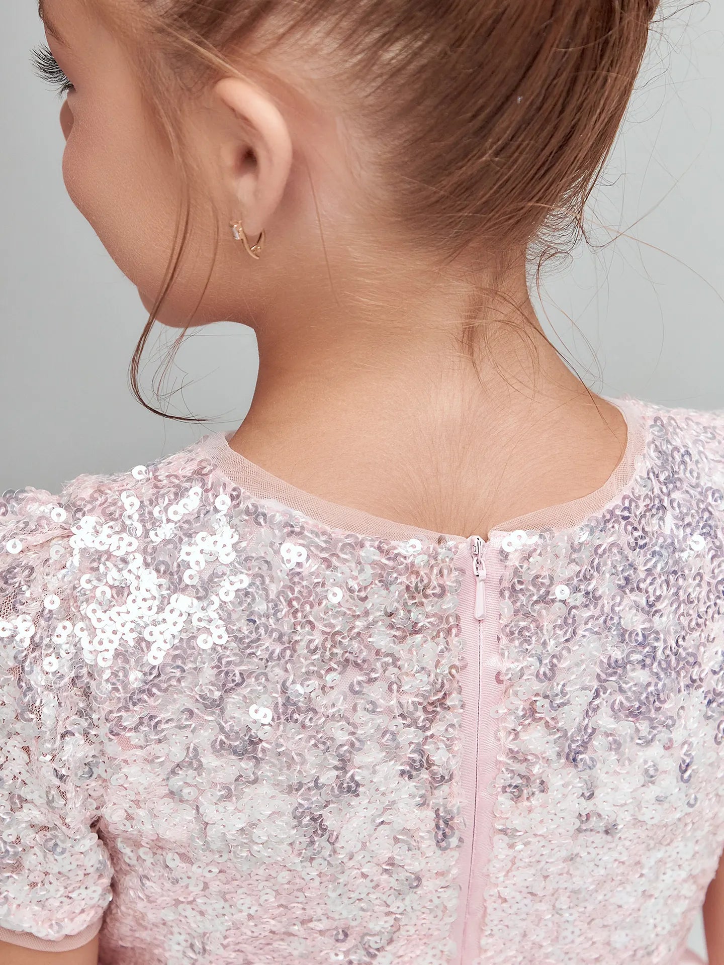 Dimond like a doll's shiny dress