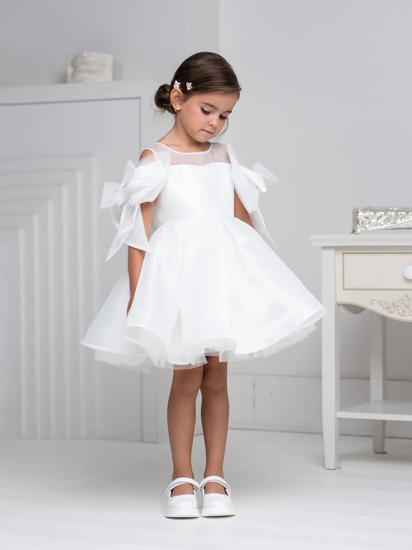 Bello Formal dress with bows for a young princess off white