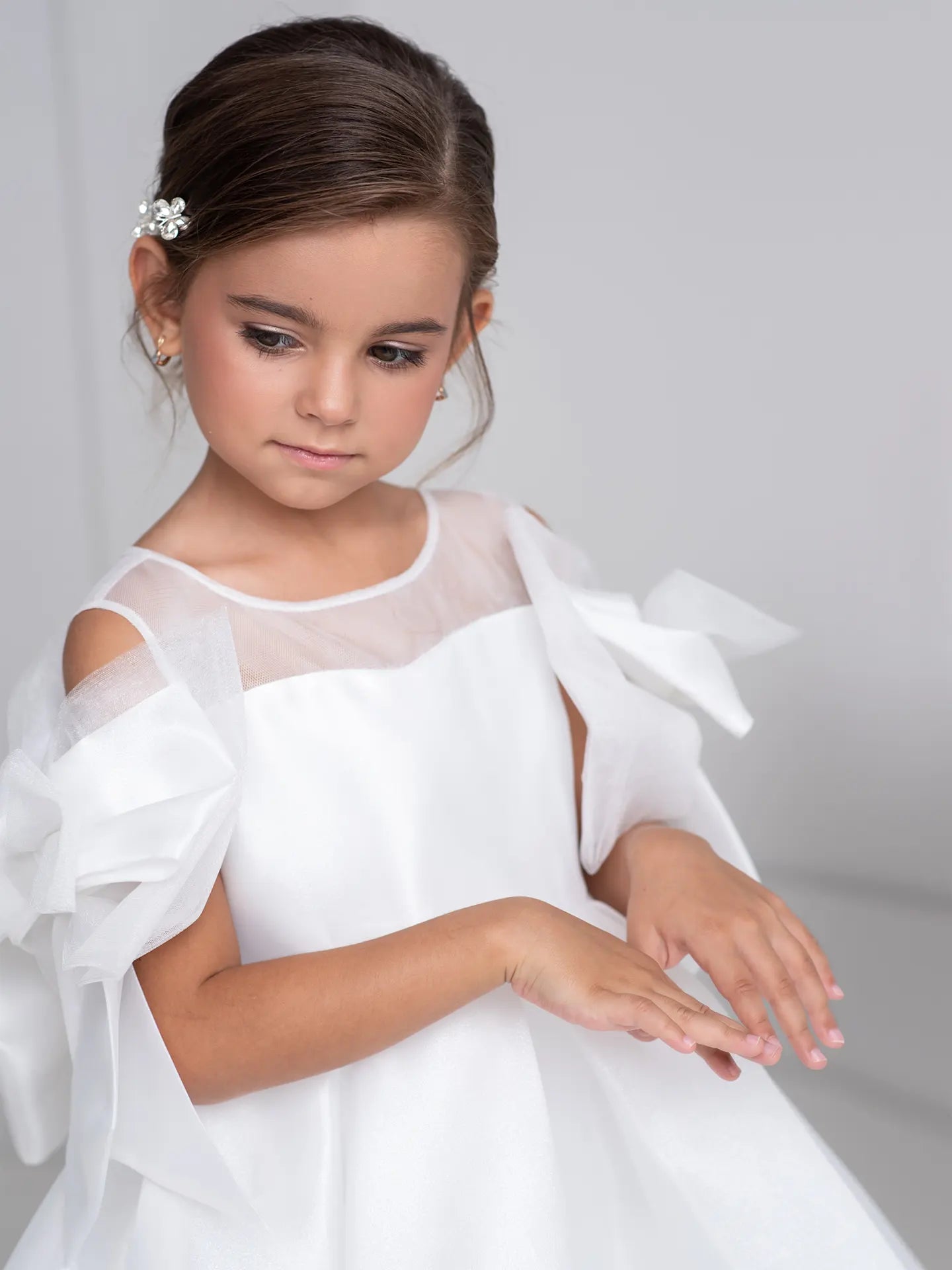 Bello Formal dress with bows for a young princess off white