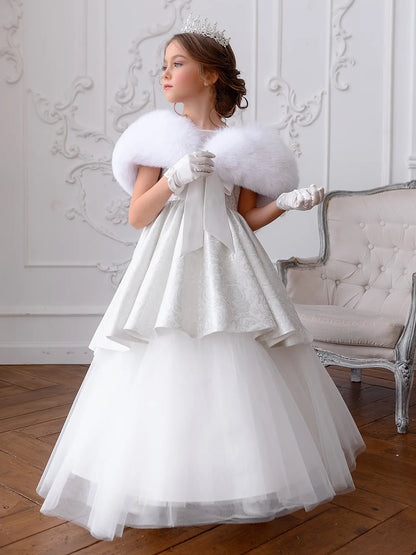 Snow Queen Luxurious festive dress with a removable collar