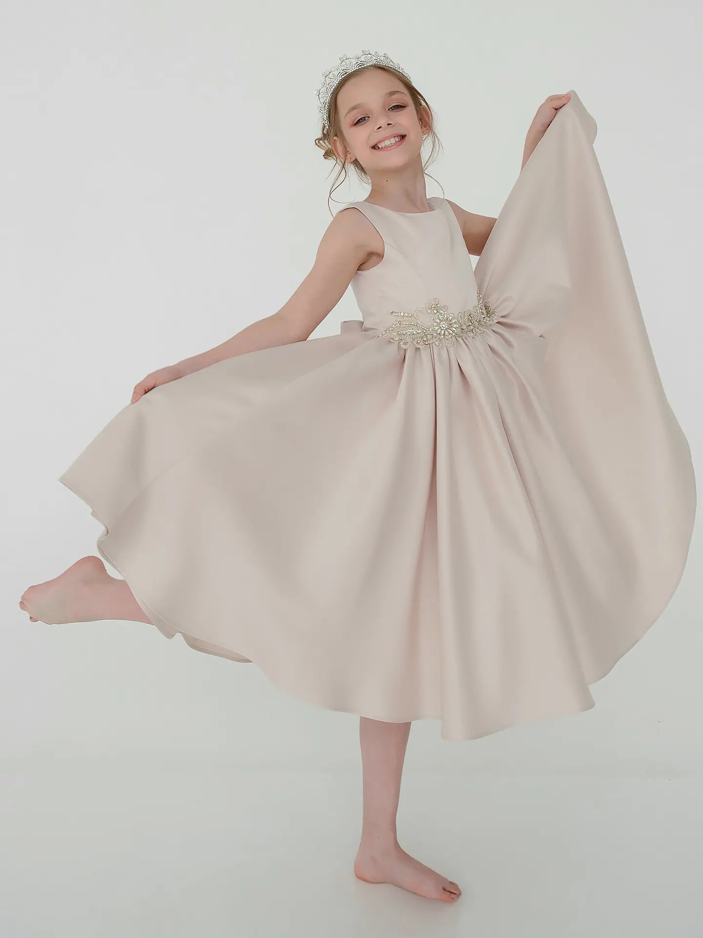 Cappucino Elegant dress for a princess